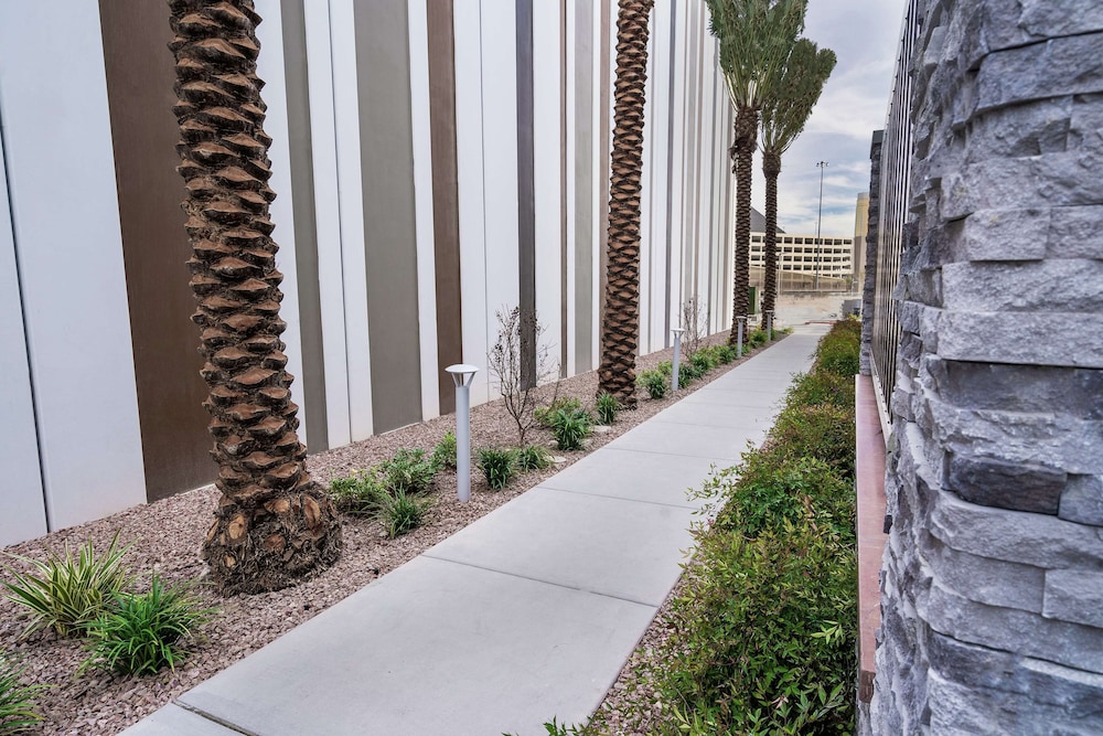 Home2 Suites by Hilton Las Vegas Stadium District - photo 40