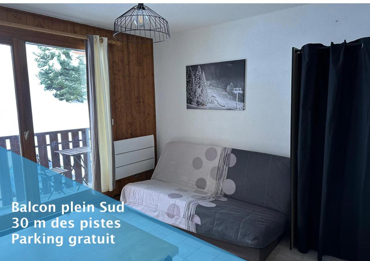 Joli Studio 4 Pers 30m Des Pistes Balcon Plein Sud Au Pieds Des Pistes B27 Draps Non Compris — hotel in Saint-Jean-De-La-Ruelle