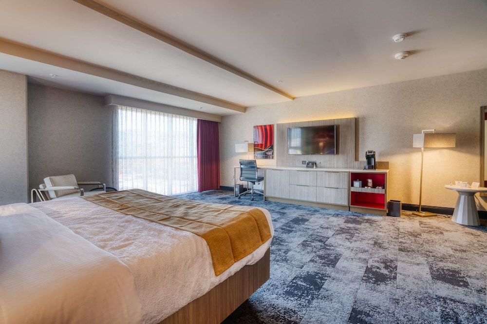 Best Western Premier NOHO Inn - photo 57