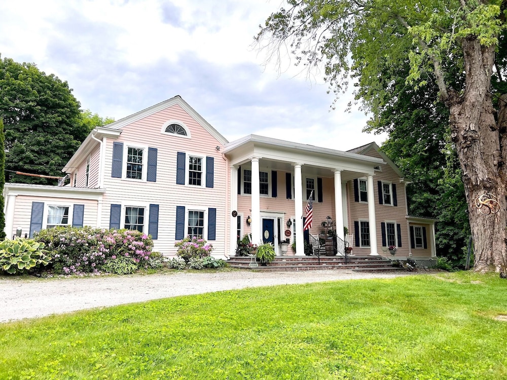 The Inn At Stockbridge — Lee