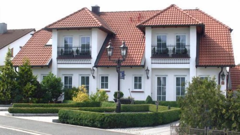 Gäste und Boardinghaus Klara Birnbaum in Erlangen, Germany