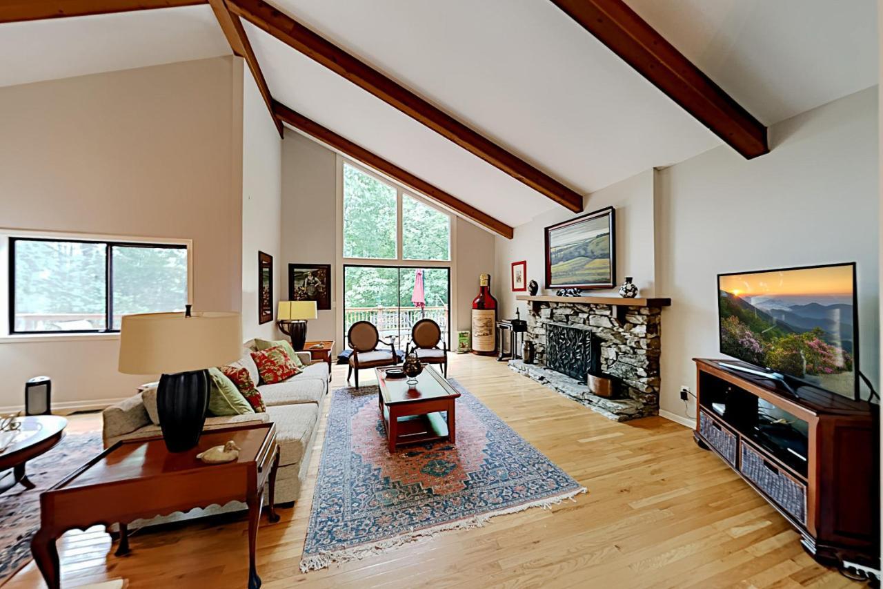 Gorgeous Little River Escape — Hendersonville