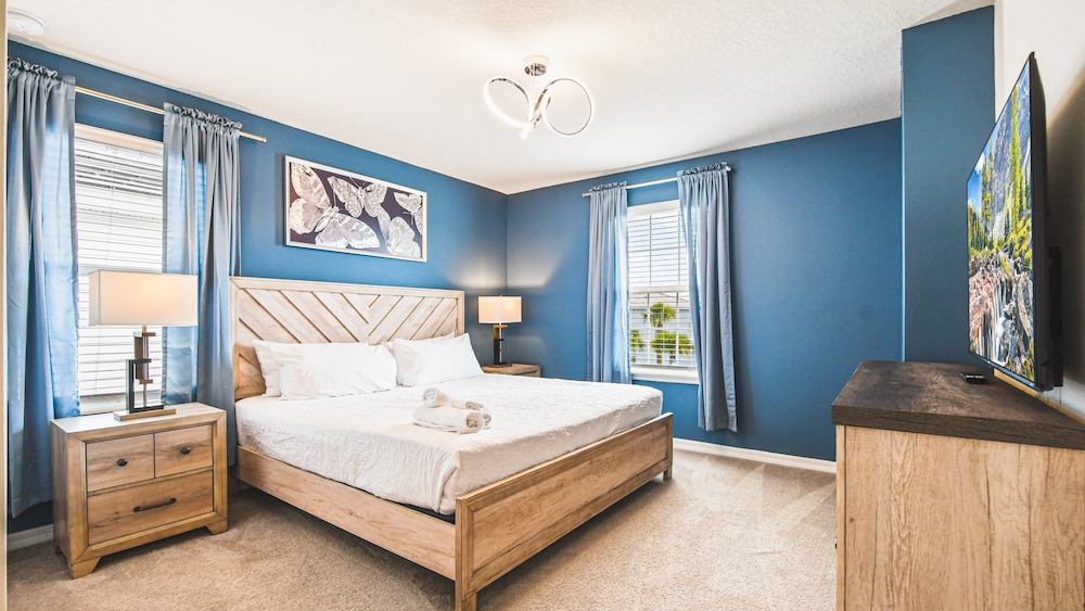 7BR Solterra Resort Newly Renovated Home w Pool - photo 3