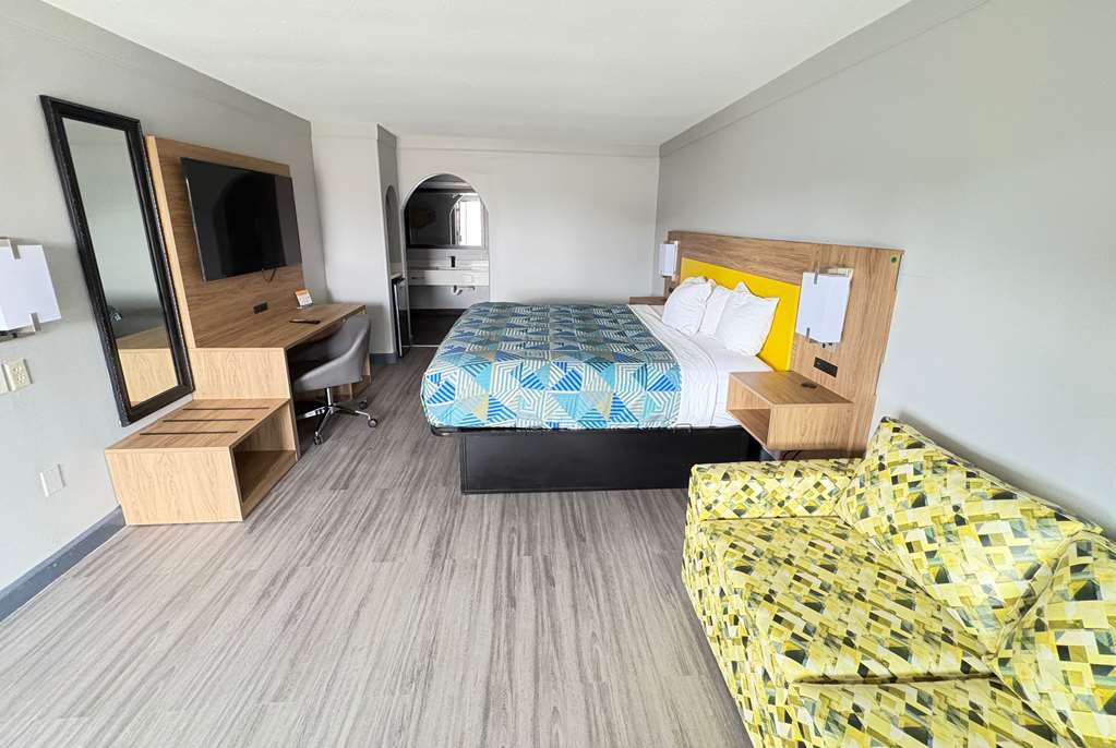 Days Inn by Wyndham Gonzales - photo 14