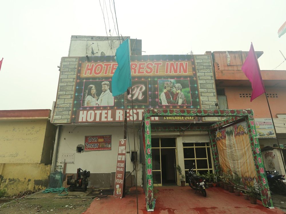 Oyo 18530 Comfort Inn in Meerut, India