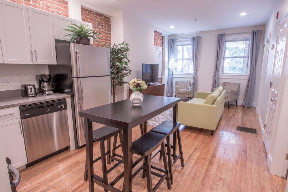 Bright Allston Suites by Sonder - photo 13