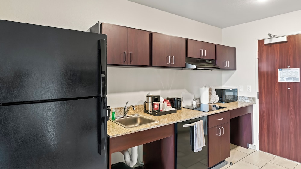 Cobblestone Inn & Suites Julesburg - photo 42