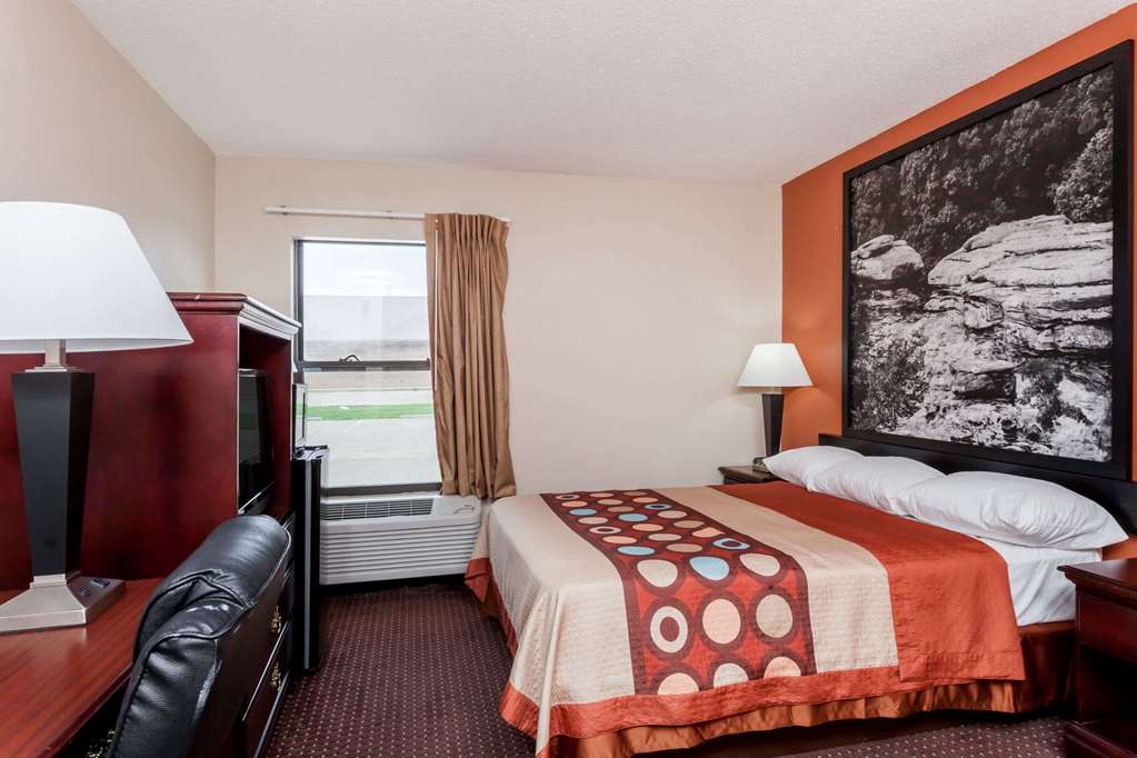 Super 8 by Wyndham Harrisburg - photo 12