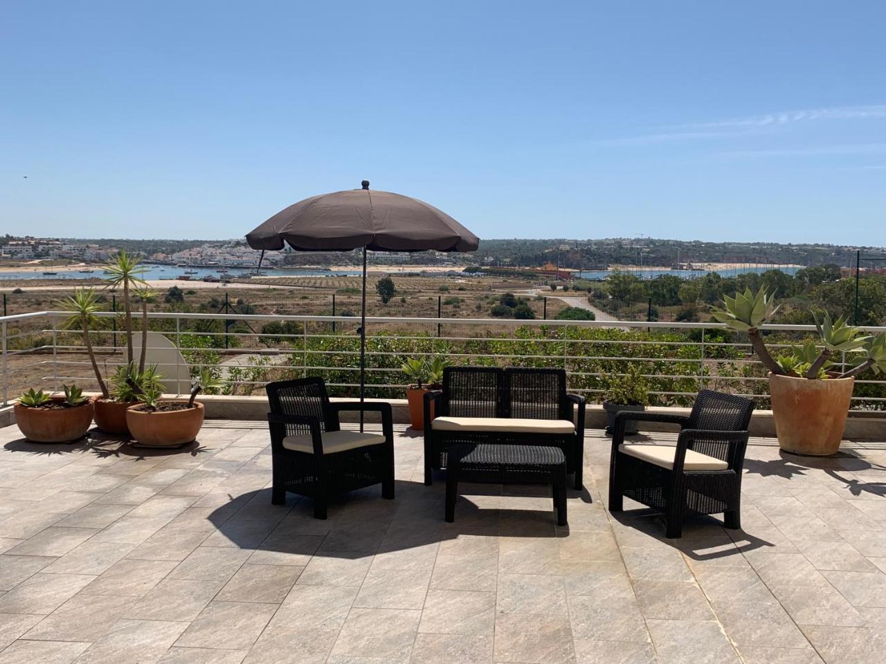 Splendide T3 Avec Terrasse Privee de 140 M2 Praia Da Rocha in Portimao, Portugal