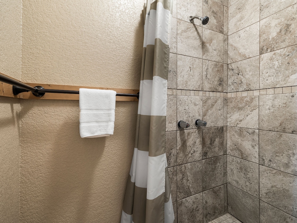 The Claire Hotel - photo 47