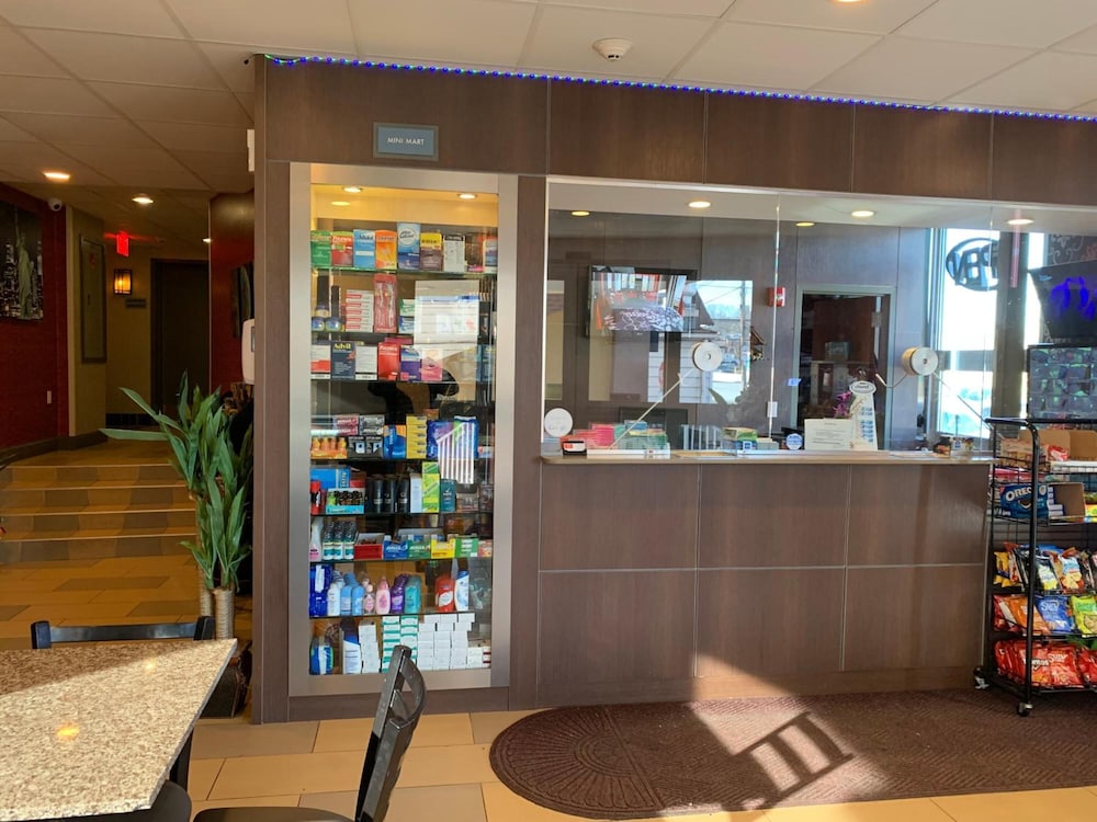 Red Carpet Inn Elmwood Park - photo 3