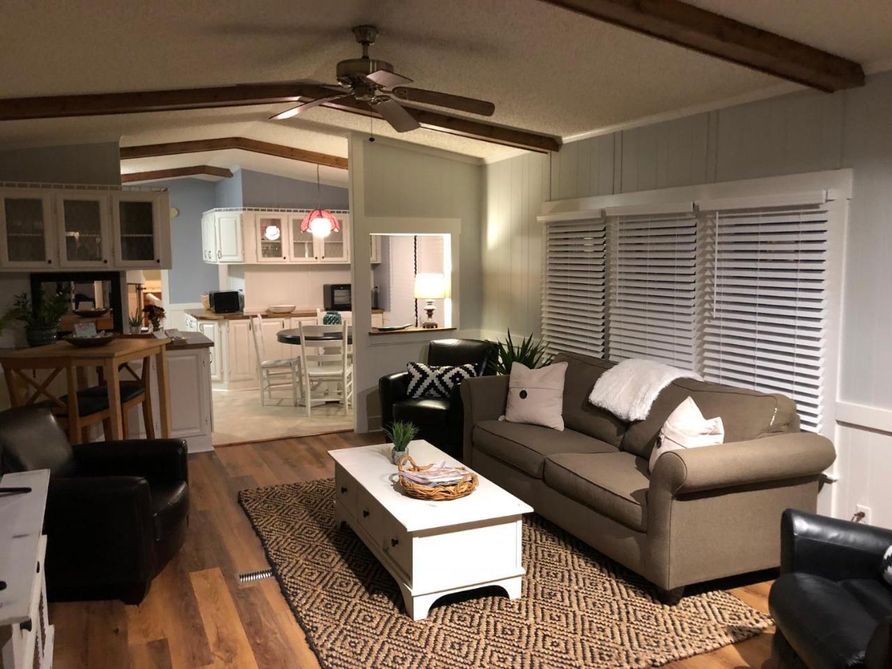 Beaufort Sc New Renovation Close To Parris Island Historic Downtown Beautiful Beaches Sleeps 6 in Beaufort, United States
