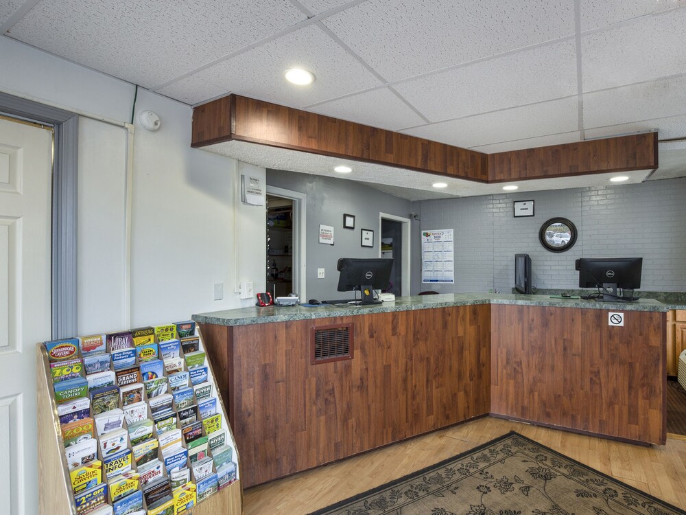 Knights Inn Wytheville - photo 3