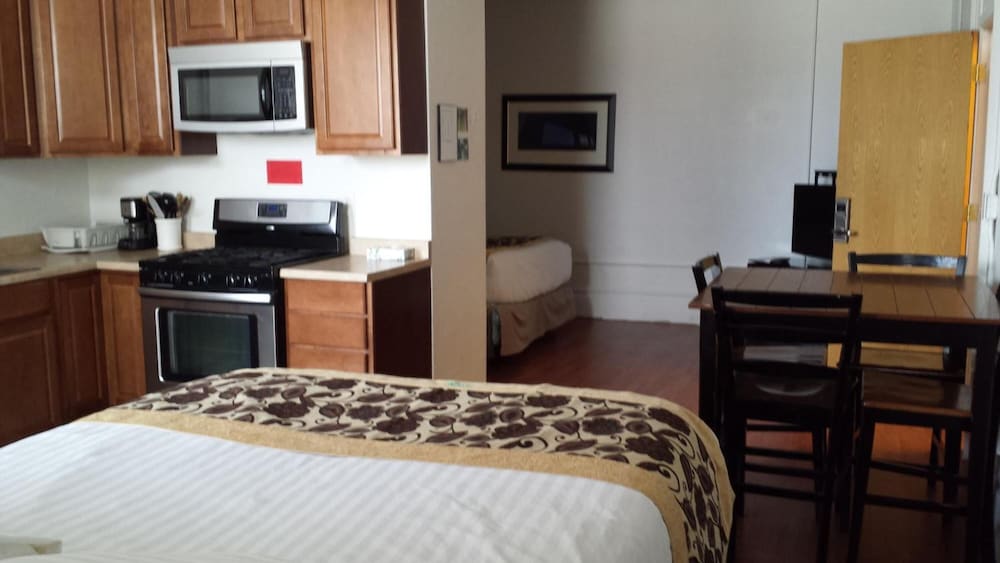 Sage Motel - photo 11