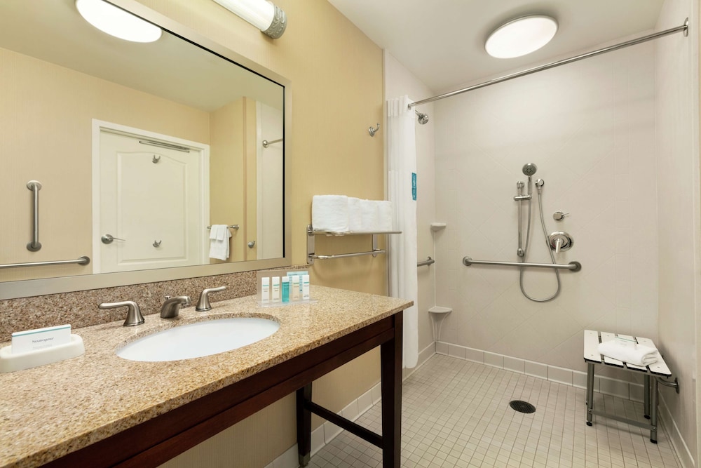 Hampton Inn & Suites Charles Town - photo 17