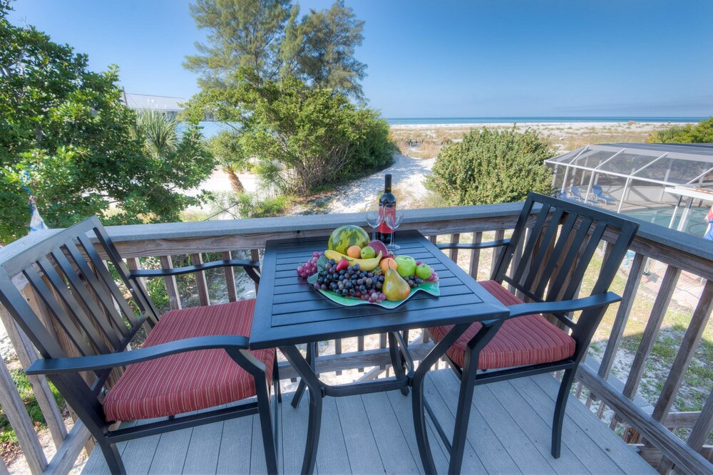 Shells and Sunshine — 4-Star Luxury Hotel in Anna Maria, United States