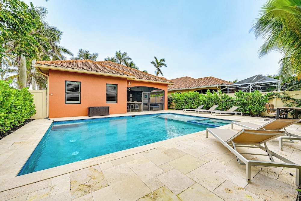 Coastal Naples Getaway About 2 Mi To Beaches in Naples, United States