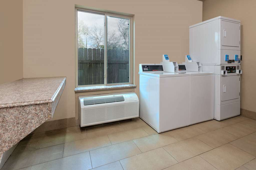 Super 8 by Wyndham Karnes City - photo 34