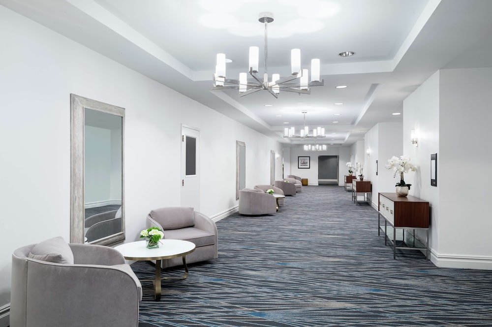 Hampton Inn Philadelphia Center City Convention Center - photo 31