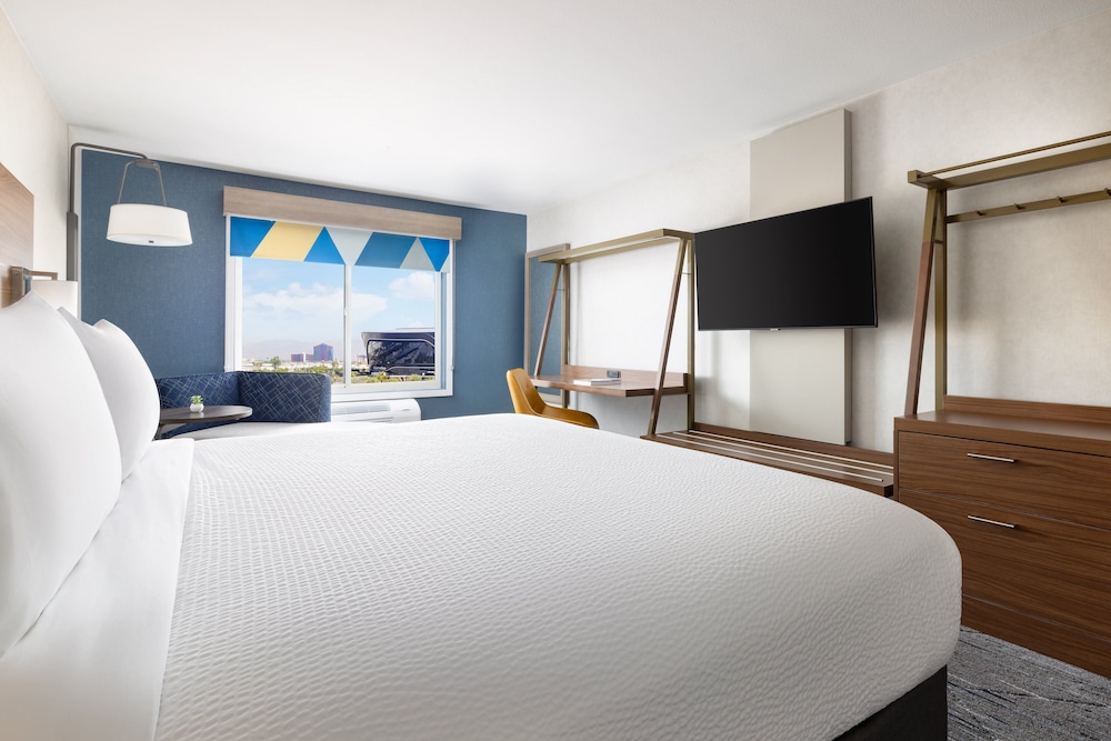Holiday Inn Express Las Vegas South - photo 7