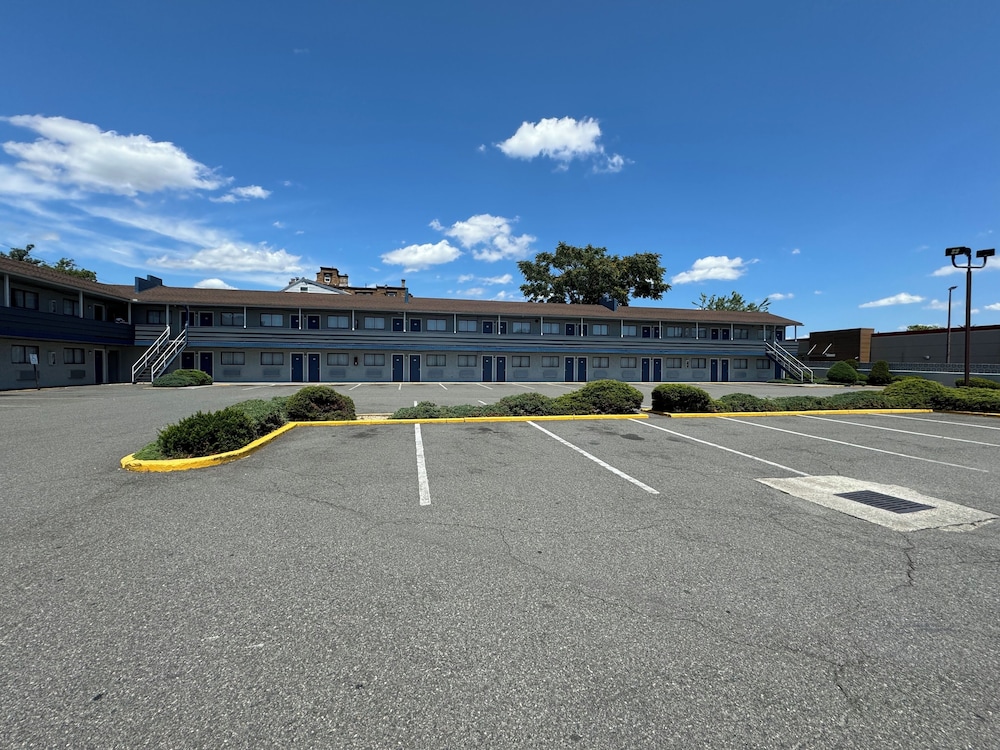 Ritz Motel - photo 18