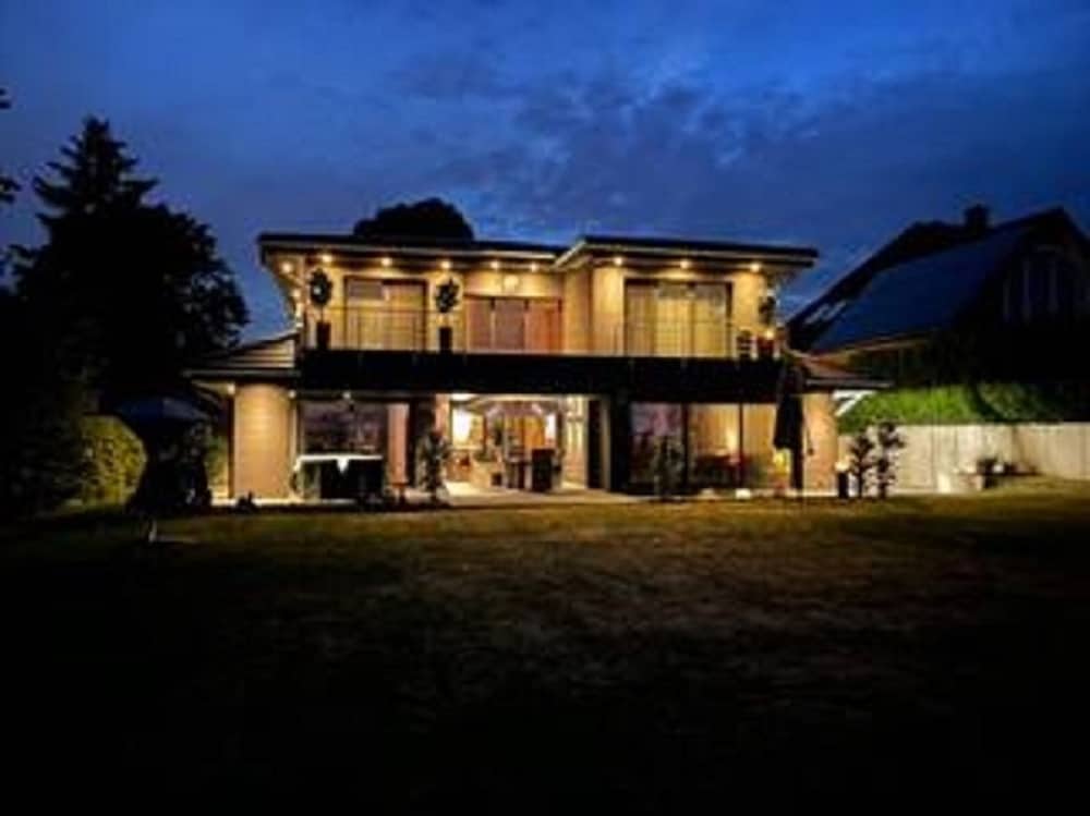 FlatDeCologne DomBlick - carbon neutral hotel in Roesrath
