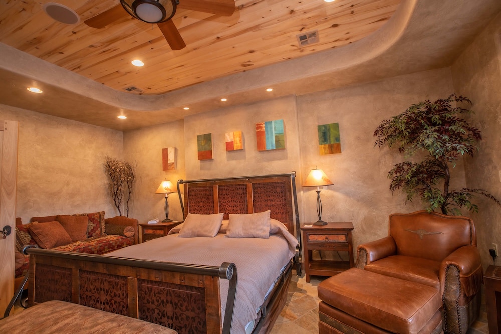 Cougar Ridge Resort LLC - photo 16