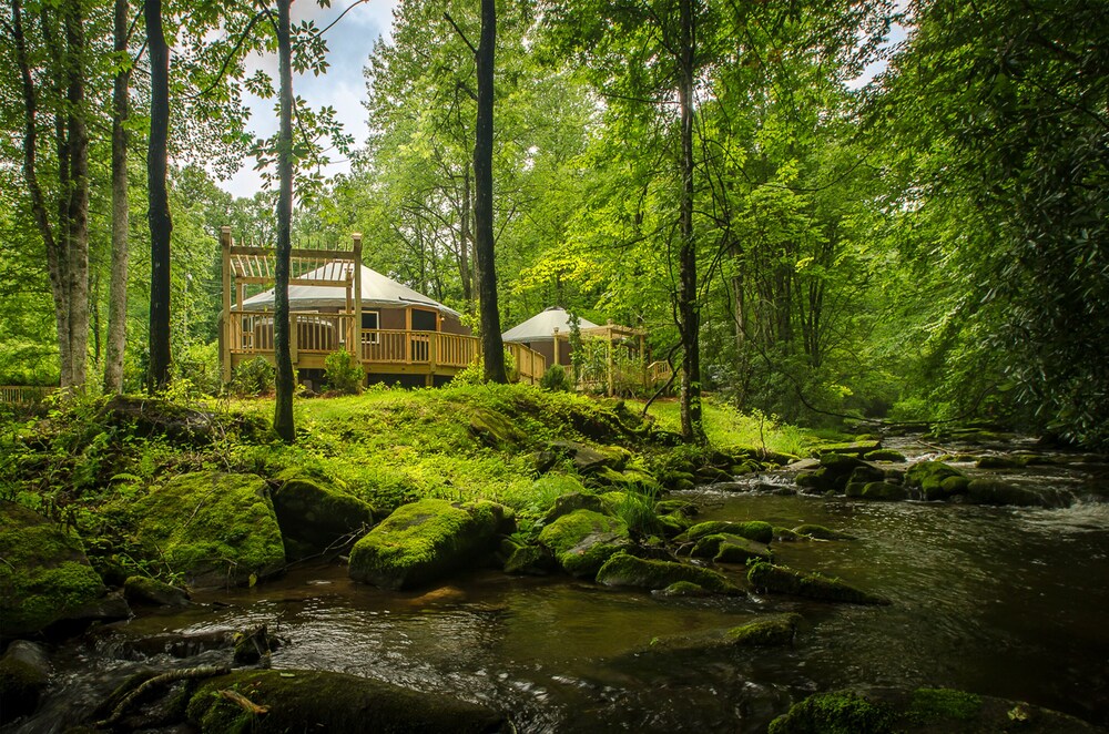 stayNantahala Smoky Mountain Cabins and Luxury Yurts — 4-Star Luxury Hotel in Topton, United States