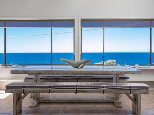 Noahs 46 Cliff Road — carbon neutral stay, Forster