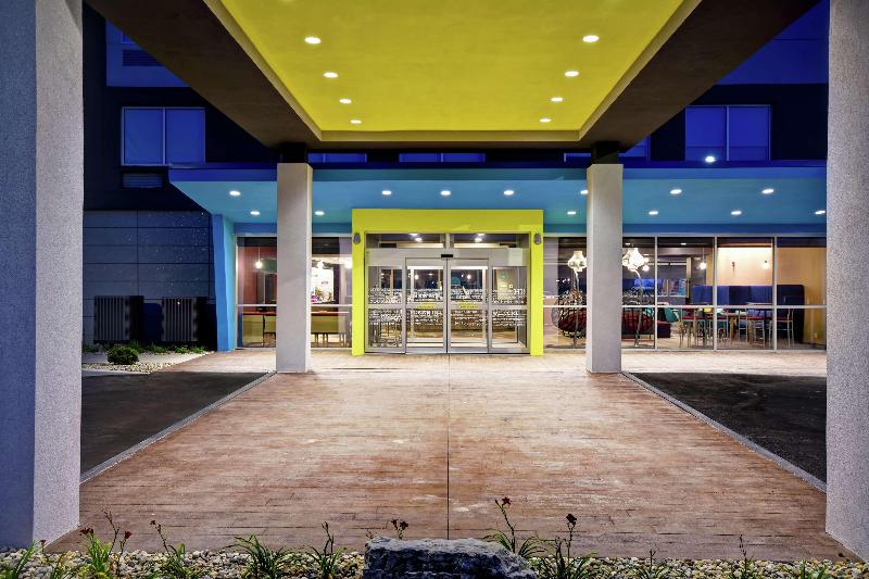 Tru by Hilton Fort Wayne IN - photo 4