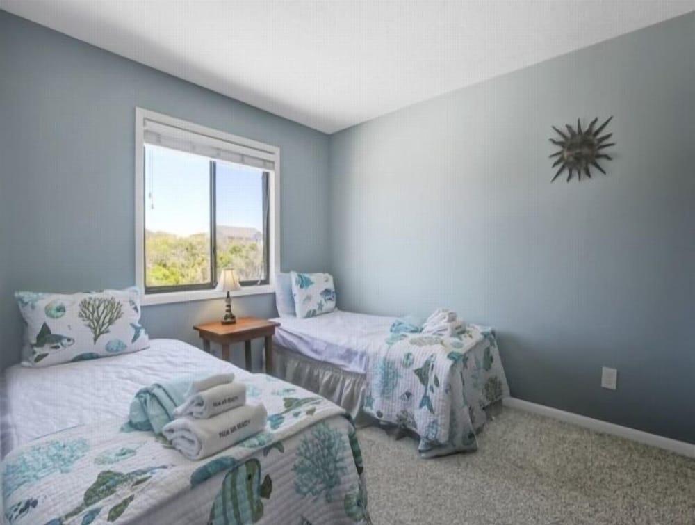 Beach Blanket Spacious Condo With Private Beach Access And Resort Amenities 3 Bedroom Condo by RedAwning - photo 2