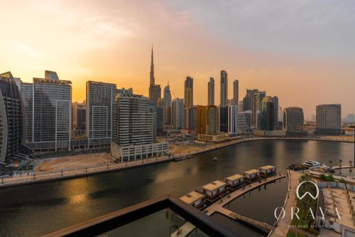 Oraya Studio With Jaw Dropping Canal and Burj Views Business bay — 4-Star Luxury Hotel in Dubai, United Arab Emirates