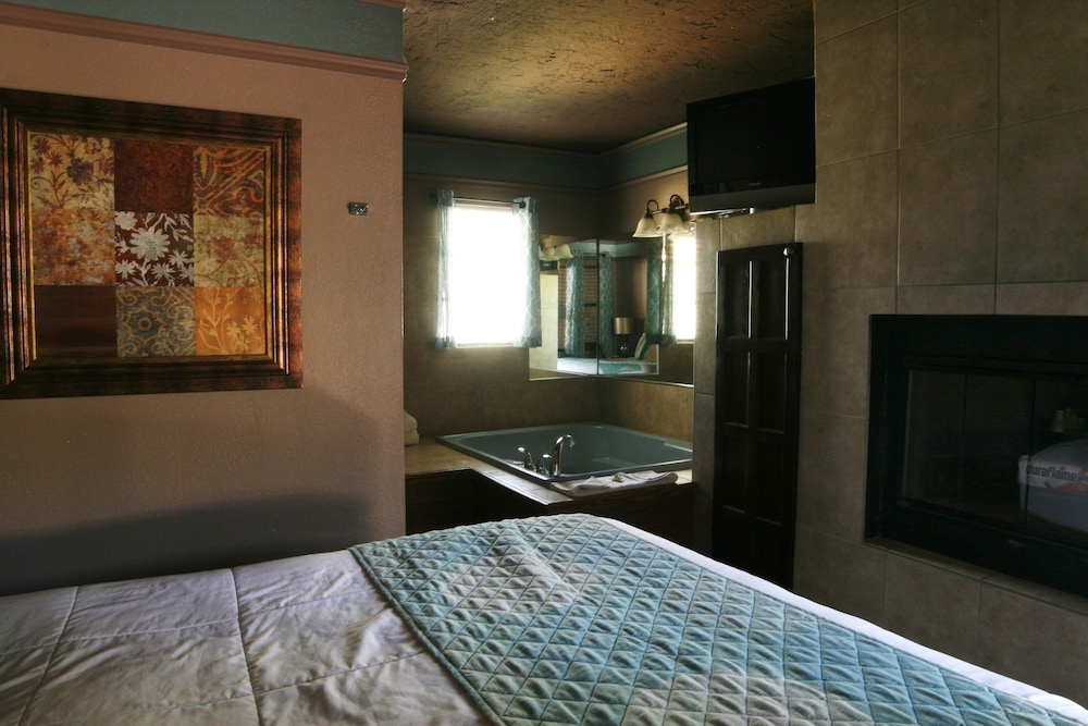 Oak Creek Terrace Resort - photo 8