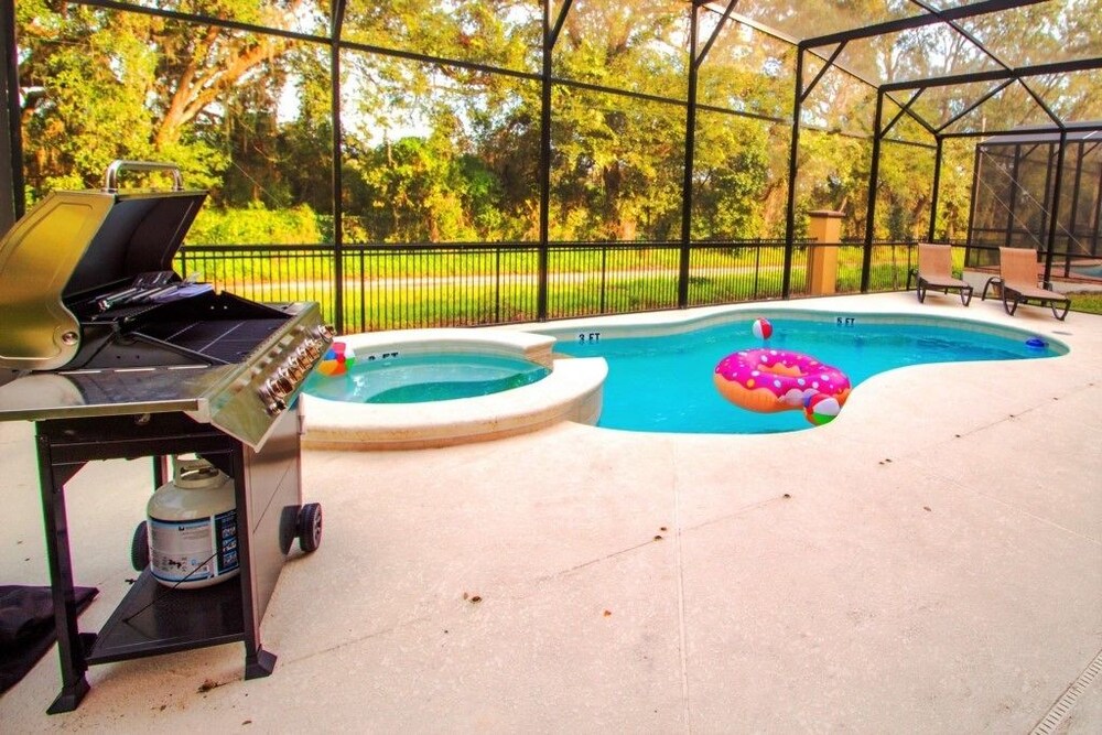 Aco Premium 7 Bd With Pool Grill And Spa — 4-Star Luxury Hotel in Kissimmee, United States