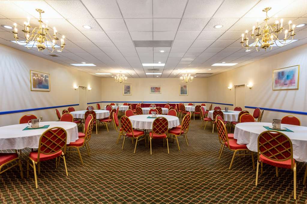 Baymont by Wyndham Queensbury Lake George - photo 35