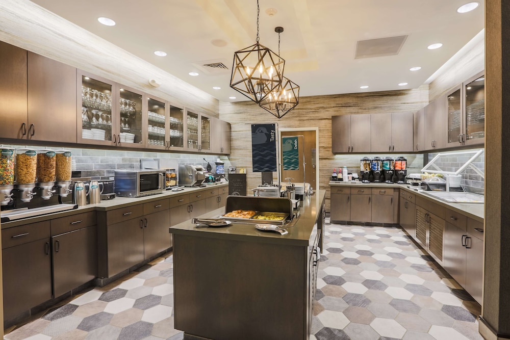 Homewood Suites by Hilton Charleston Historic District - photo 37