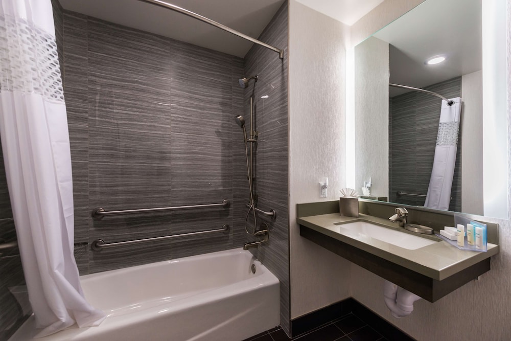 Hampton Inn San Francisco Downtown Convention Center - photo 79