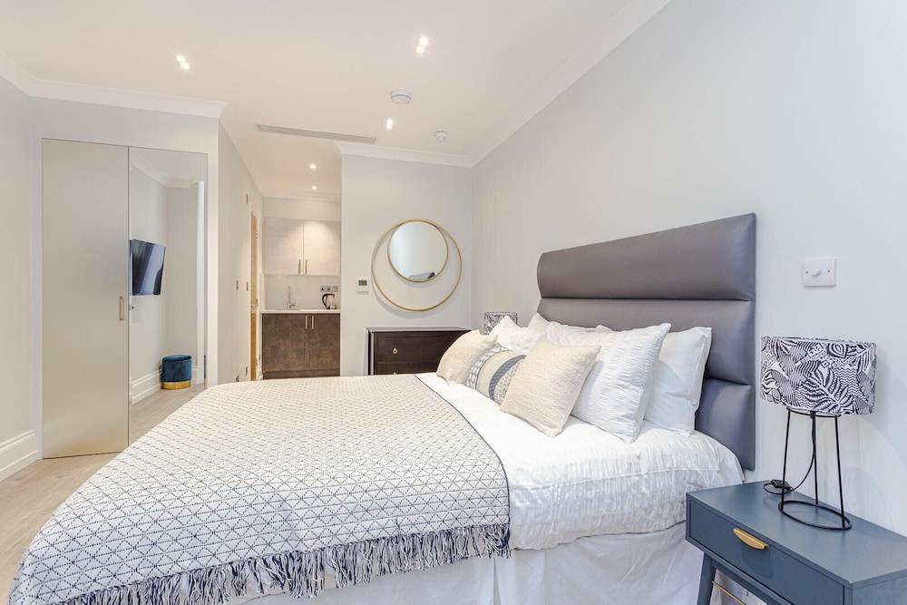 Alexander Apartments — 4-Star Luxury Hotel in London, United Kingdom