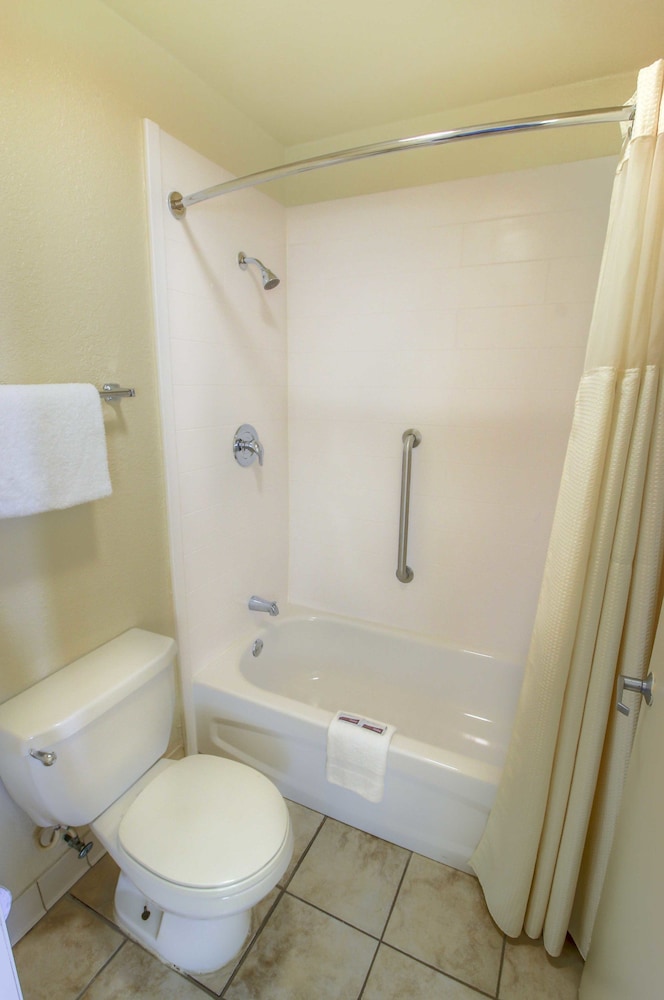 Inn of America Palm Beach Gardens - photo 11