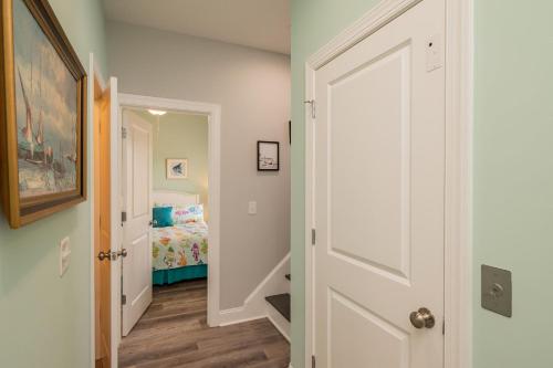 Pappys Place by Oak Island Accommodations - photo 41