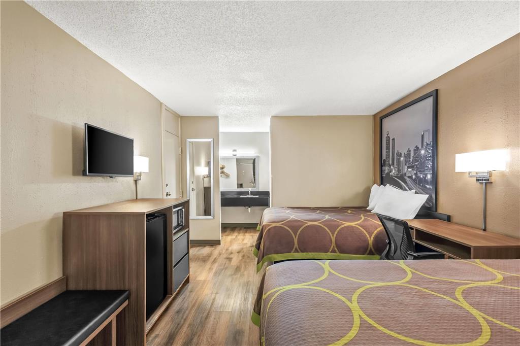 Super 8 by Wyndham Commerce - photo 20