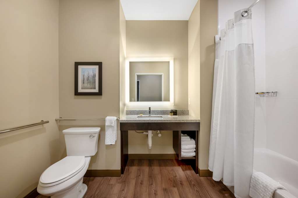 Best Western Plus Lakeview Hotel - photo 35