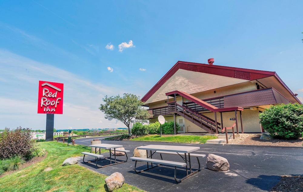 Red Roof Inn Cleveland Independence - photo 35