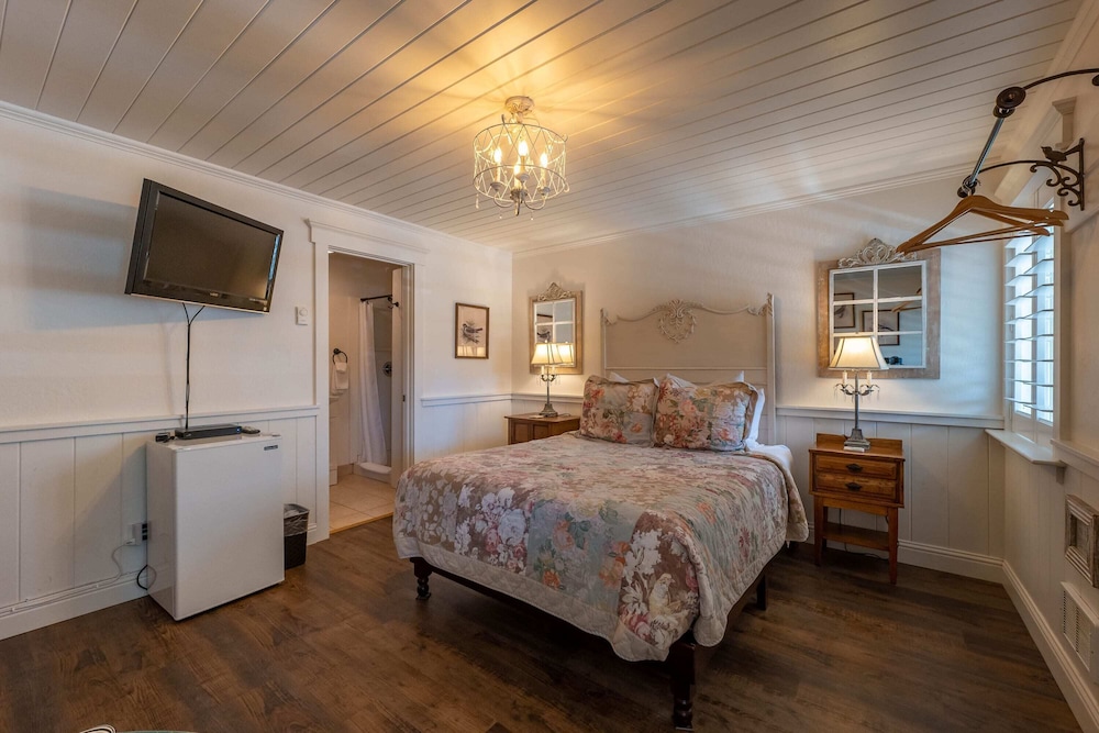 Bandon Marina Inn - photo 34