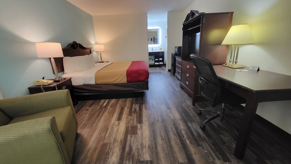 Greeneville Inn And Suites - photo 6