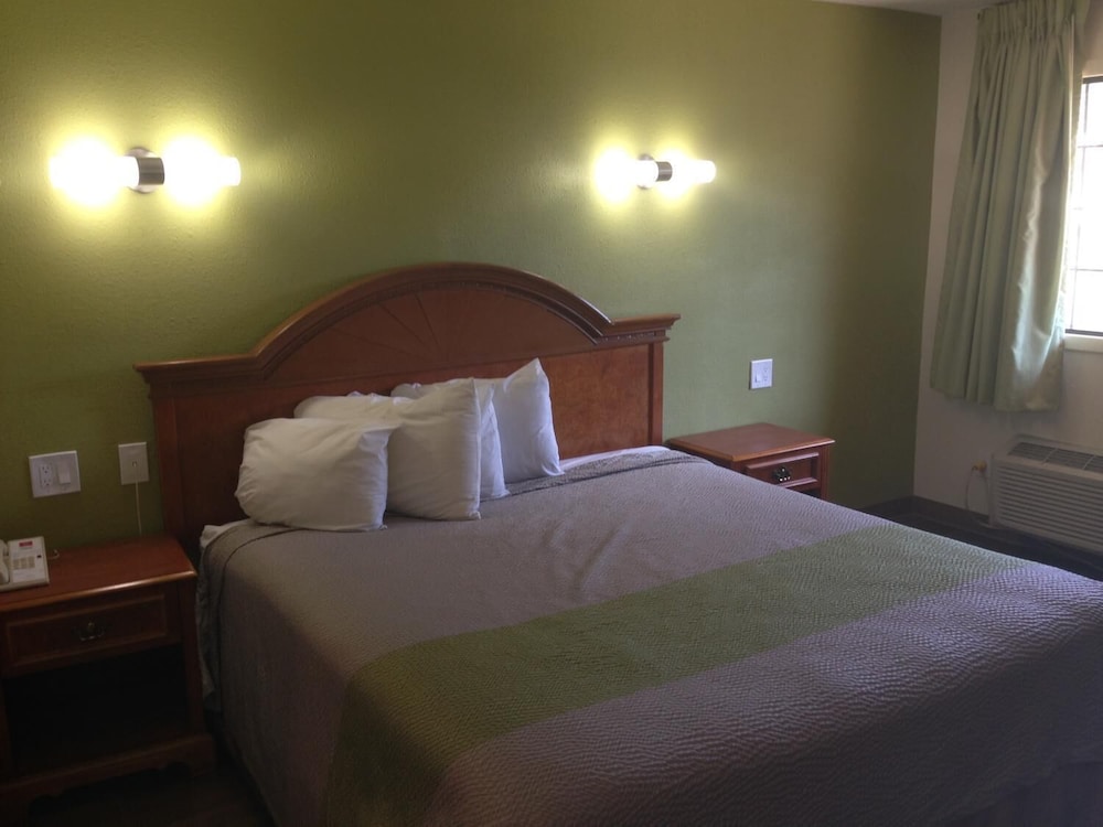 Red Carpet Inn New Brunswick - photo 5