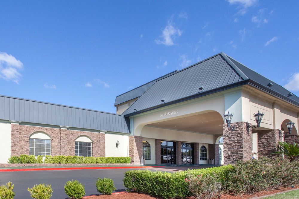 Wyndham Garden Lafayette - photo 13