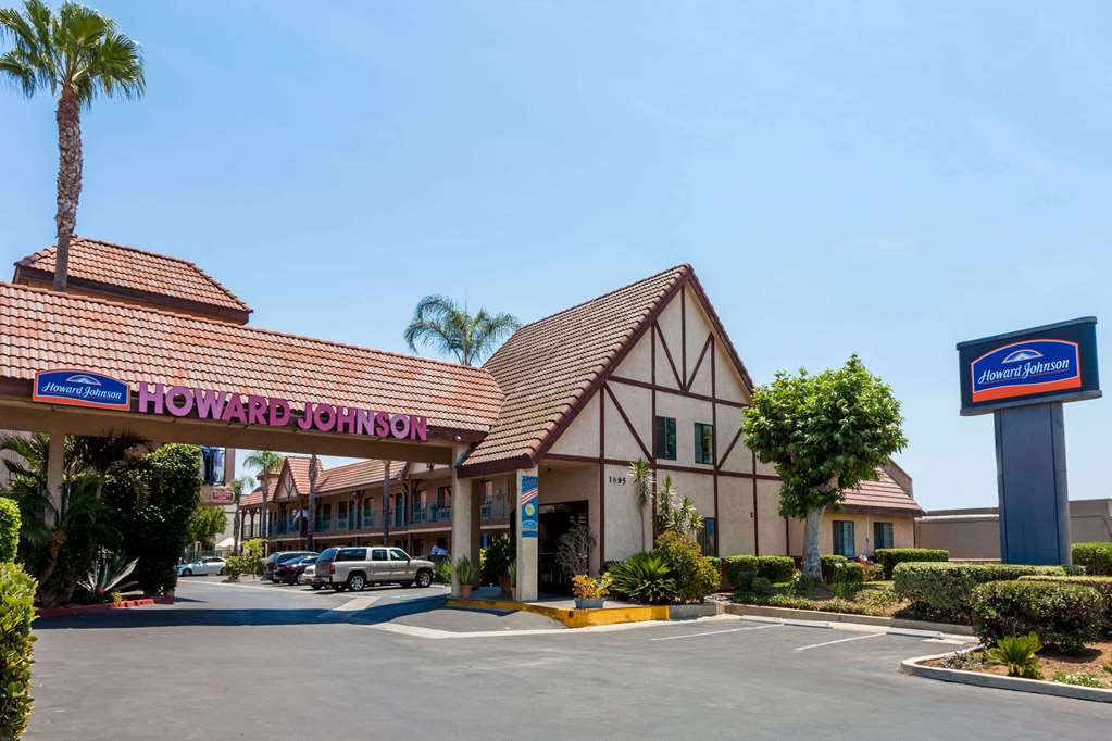 Howard Johnson by Wyndham Norco — hotel in Norco