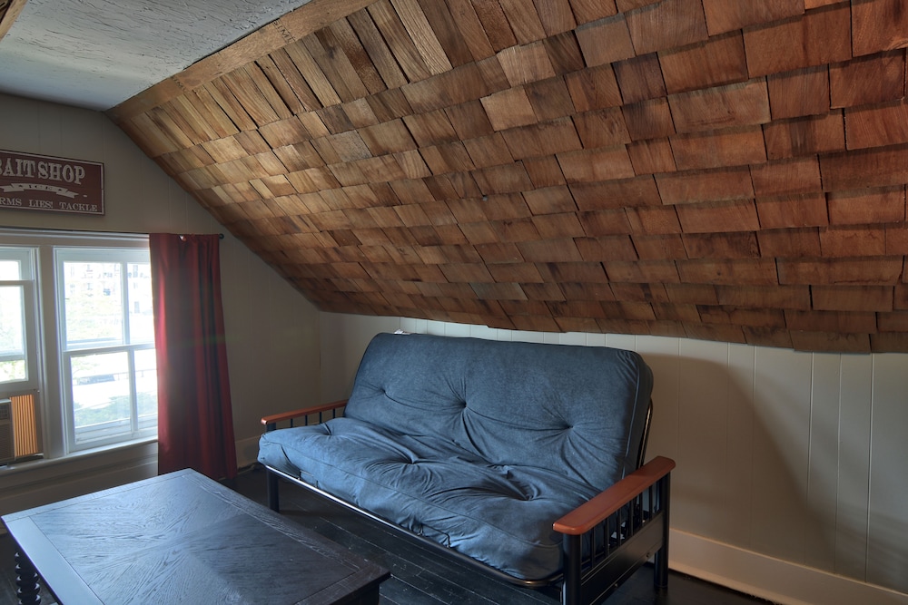 Charlevoix House - photo 17