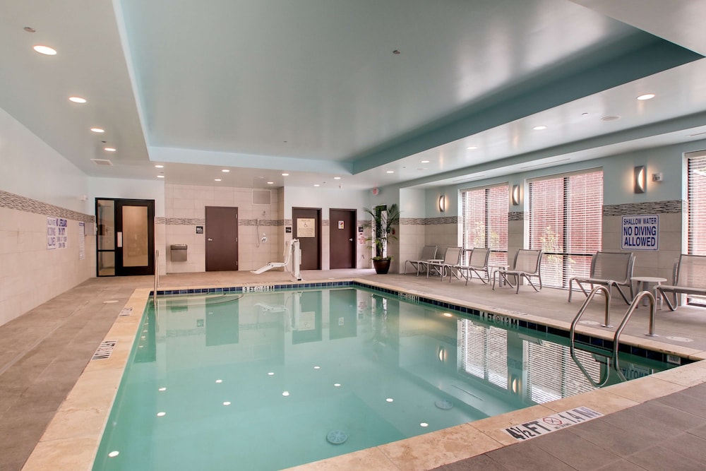 Hampton Inn & Suites Greenville Airport SC - photo 43